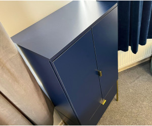 Aukštas Komoda Bergen Rožė (Bergen kolekcija) Ekspozicija